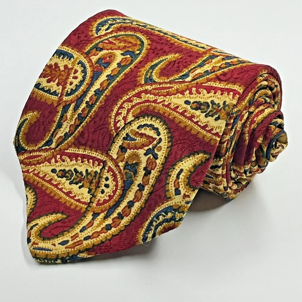 Abercrombie & Fitch Silk Handsewn Men's Necktie Red Gold Paisley Made In USA‎